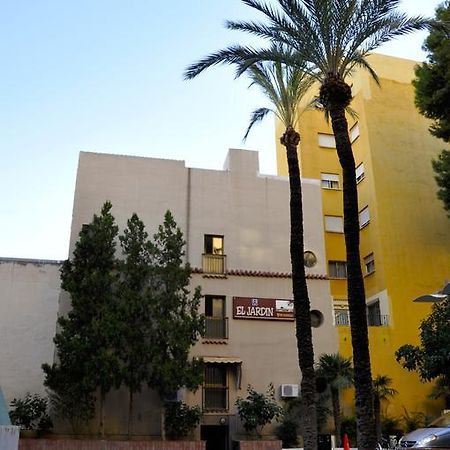 Hostal El Jardin Benidorm Esterno foto