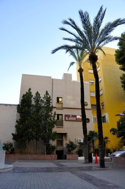 Hostal El Jardin Benidorm Esterno foto